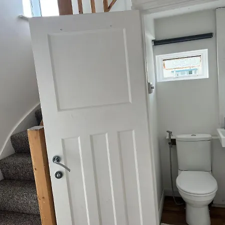Shared House On Lakewood Crescent * בריסטול