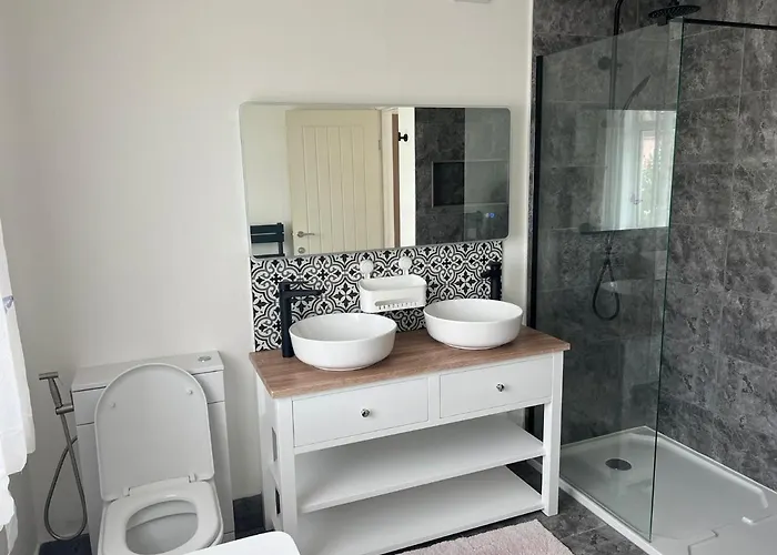 بيت ضيافة Shared House On Lakewood Crescent