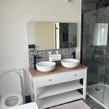 Pensión Shared House On Lakewood Crescent